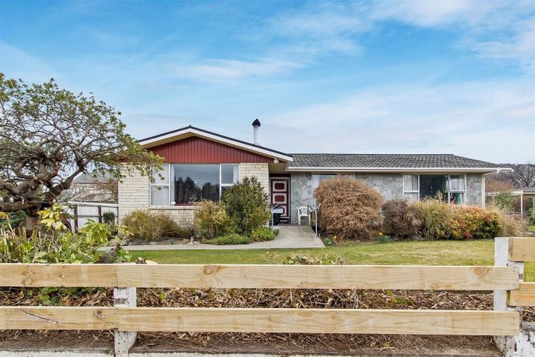 Photo of property in 6 Price Street, Waimate, 7924
