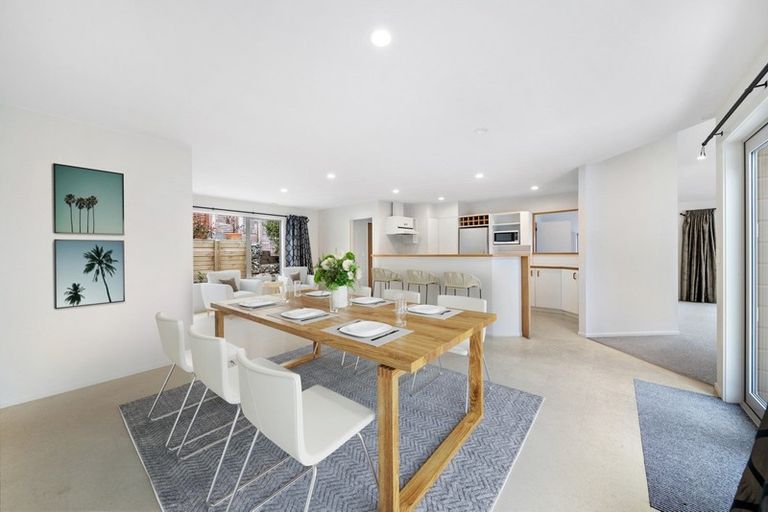 Photo of property in 83 Cedar Drive, Kelvin Heights, Queenstown, 9300