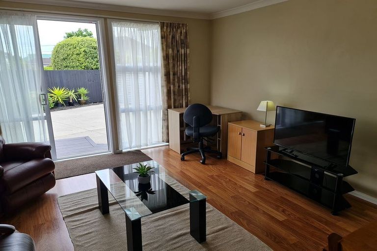 Photo of property in 4/78 Hills Road, Edgeware, Christchurch, 8013