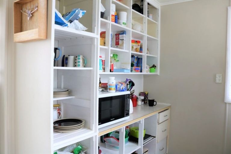 Photo of property in 15 Awatea Street, Levin, 5510