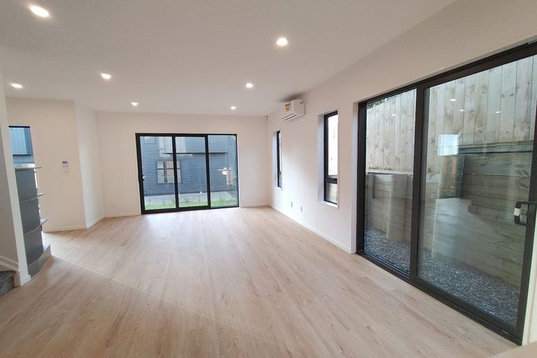 Photo of property in 36d Marendellas Drive, Bucklands Beach, Auckland, 2014