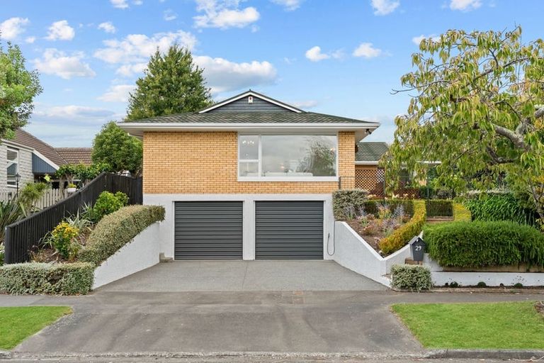 Photo of property in 29 Highfield Place, Avonhead, Christchurch, 8042