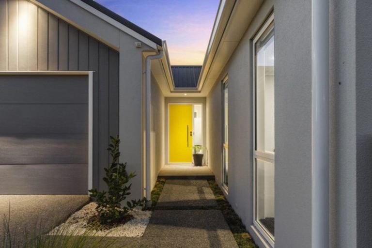 Photo of property in 124 Coast Boulevard, Papamoa Beach, Papamoa, 3118