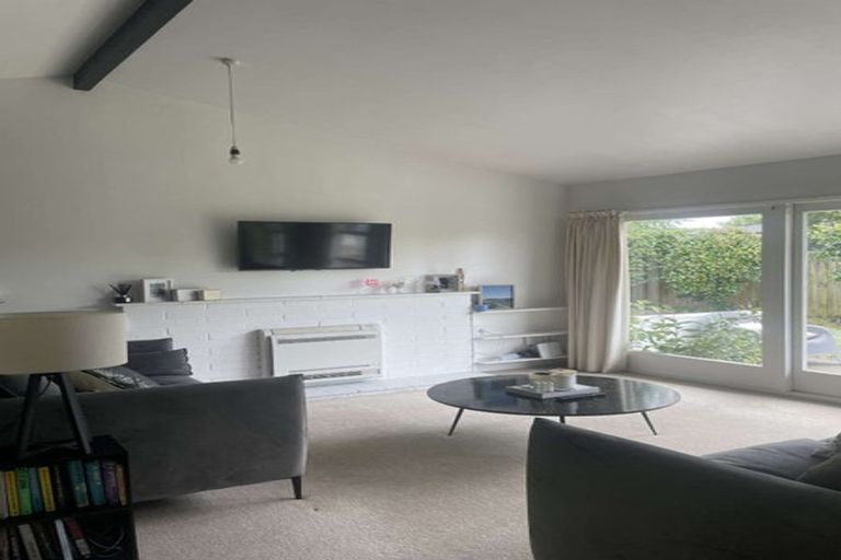 Photo of property in 2/55 Garreg Road, Bryndwr, Christchurch, 8052