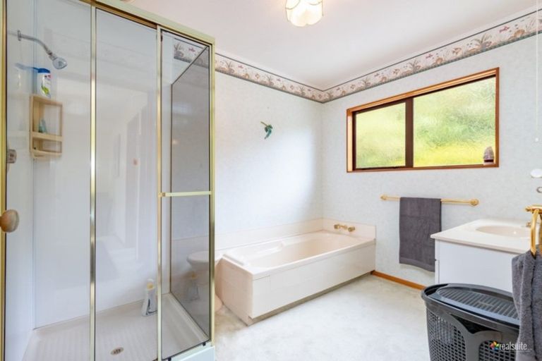 Photo of property in 16 Kinnel Grove, Papakowhai, Porirua, 5024