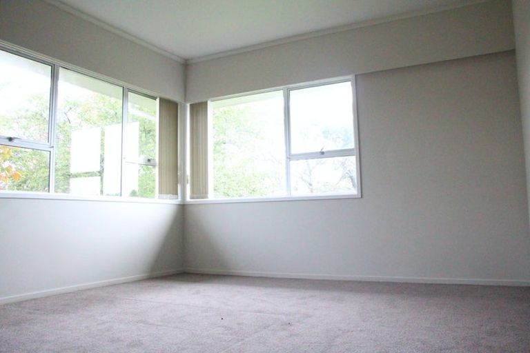 Photo of property in 39 Zita Maria Drive, Massey, Auckland, 0614