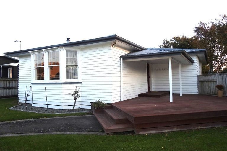 Photo of property in 76 Summerhill Drive, Fitzherbert, Palmerston North, 4410
