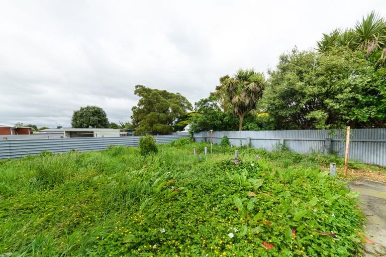 Photo of property in 52 Halswell Crescent, Westbrook, Palmerston North, 4412