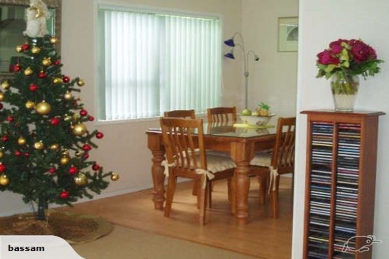 Photo of property in 83 Santiago Crescent, Unsworth Heights, Auckland, 0632