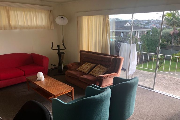 Photo of property in 1/35 Rangitoto Terrace, Milford, Auckland, 0620