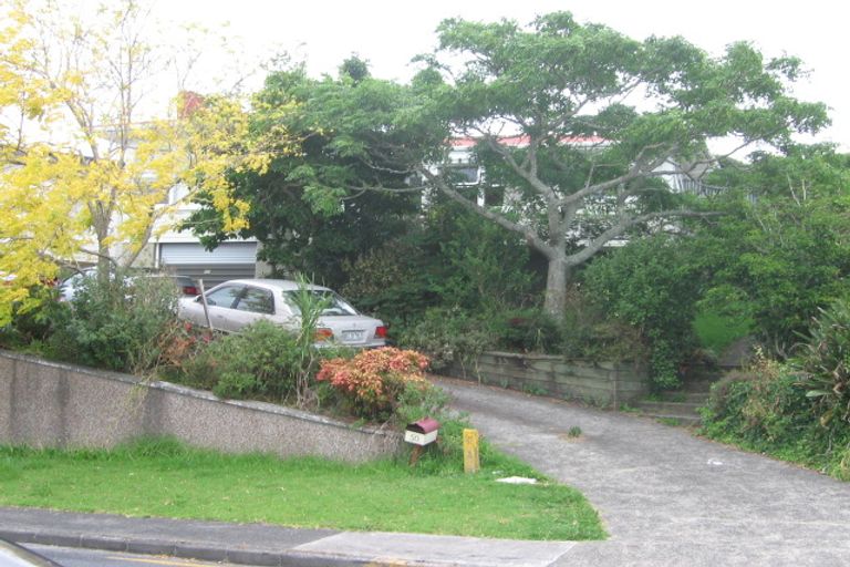Photo of property in 50 Potter Avenue, Northcote, Auckland, 0627
