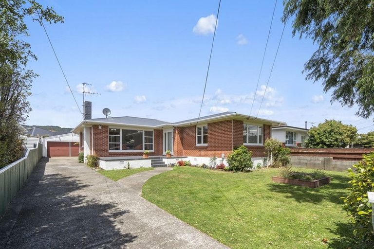 Photo of property in 210 Taita Drive, Avalon, Lower Hutt, 5011