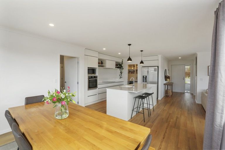 Photo of property in 9 Marsden Place, Hurworth, New Plymouth, 4310