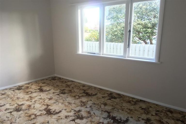 Photo of property in 6 Pembrook Street, Papakura, 2110