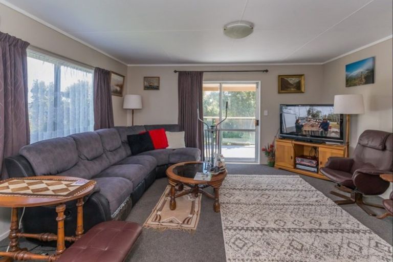 Photo of property in 44 Te Kiri Street, Himatangi Beach, Foxton, 4891