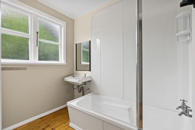 Photo of property in 16 Manchester Street, Patea, 4520