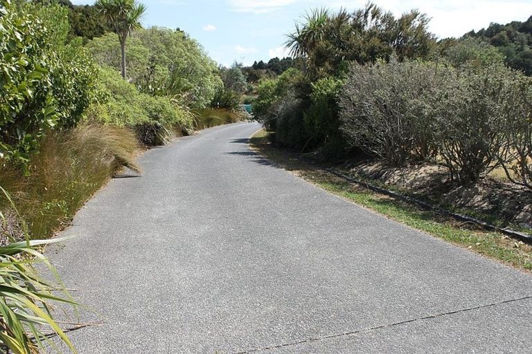 Photo of property in 210i Monowai Road, Wainui, Silverdale, 0994