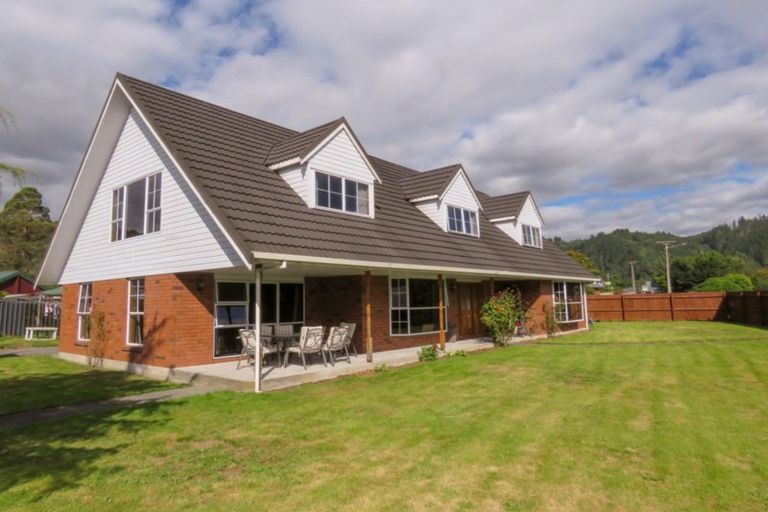 Photo of property in 141-143 Buller Road, Reefton, 7830