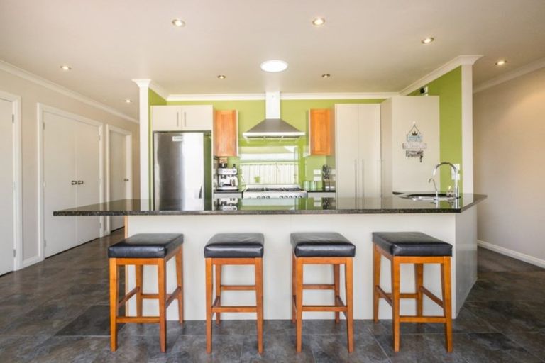 Photo of property in 101a Taradale Road, Onekawa, Napier, 4110