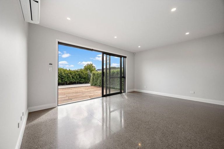 Photo of property in 23 Robert Might Road, Kumeu, 0810