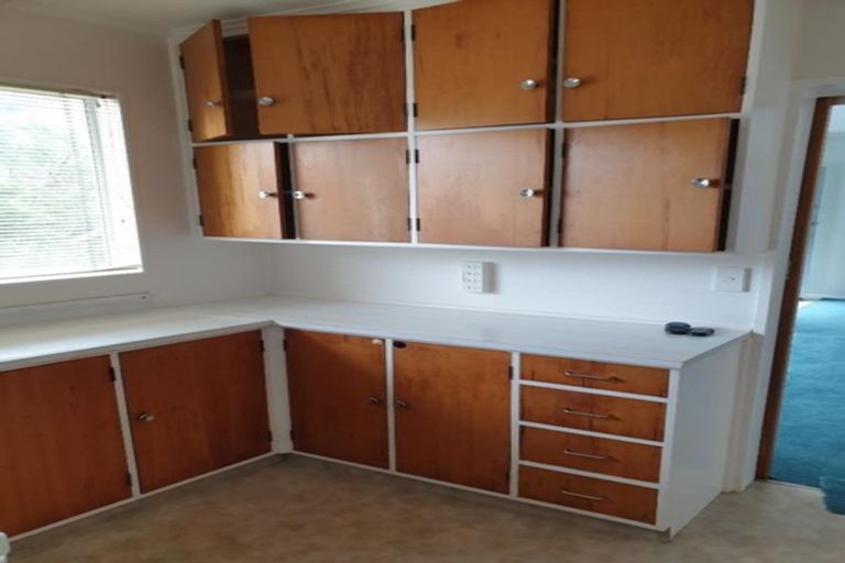 Photo of property in 62b Baylands Drive, Newlands, Wellington, 6037