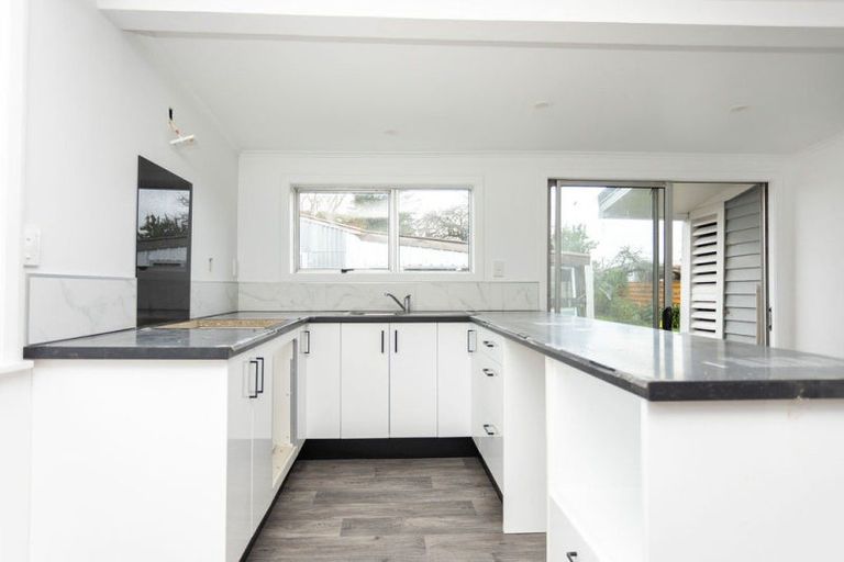 Photo of property in 42 Tennyson Street, Dannevirke, 4930