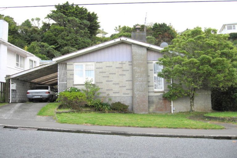 Photo of property in 24a Cheltenham Terrace, Newlands, Wellington, 6037