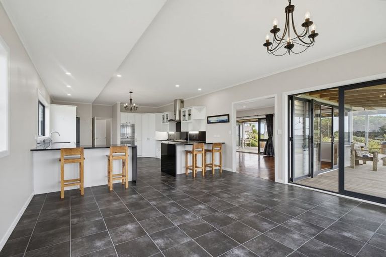 Photo of property in 265 Wilson Road, South Head, Helensville, 0874