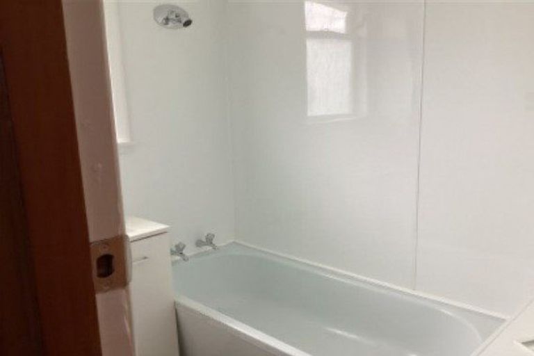 Photo of property in 6 Holland Crescent, Bulls, 4818