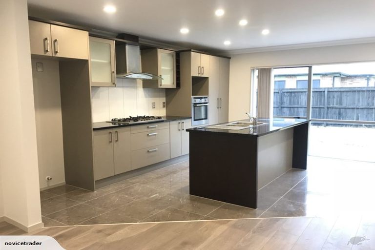 Photo of property in 14 Te Kahu Place, Takanini, 2112