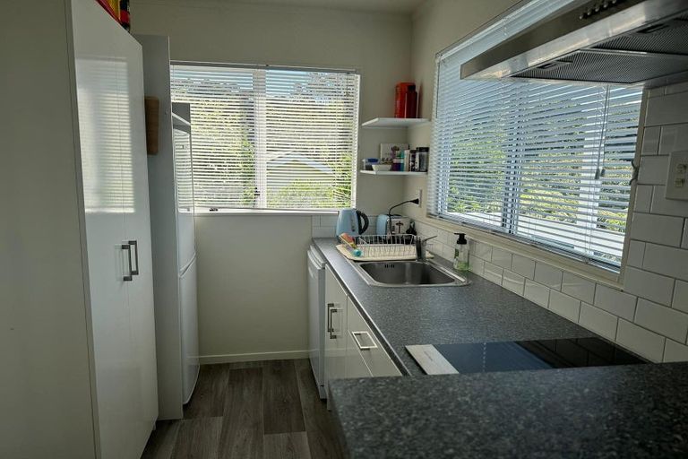 Photo of property in 29a Harbour View Road, Northland, Wellington, 6012