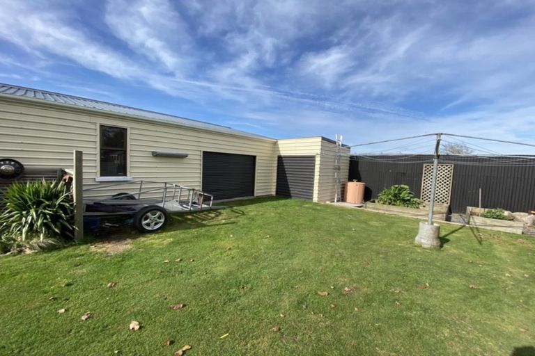 Photo of property in 5 Kitchener Street, Eltham, 4322