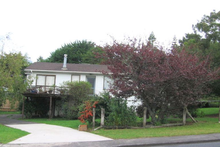 Photo of property in 2 Capricorn Place, Glen Eden, Auckland, 0602