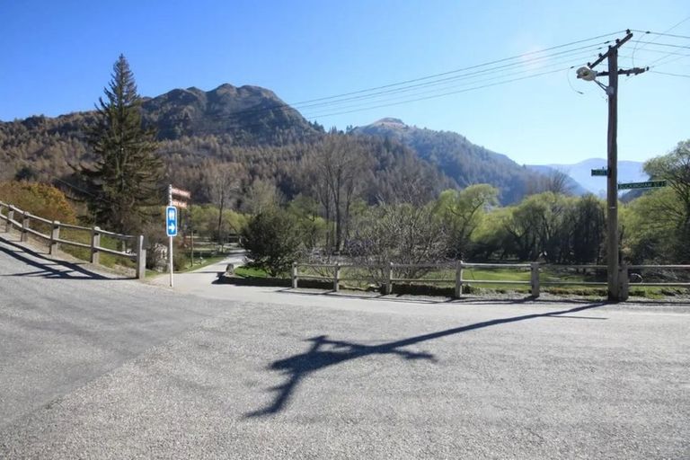 Photo of property in 8 Buckingham Street, Arrowtown, 9302