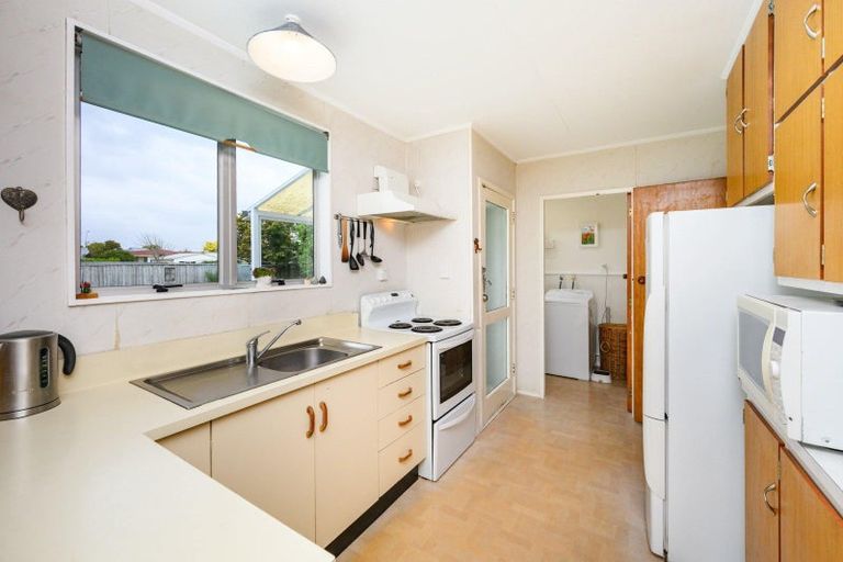 Photo of property in 79 Apollo Parade, Milson, Palmerston North, 4414