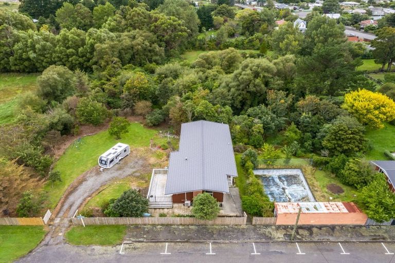 Photo of property in 16 Hickson Street, Featherston, 5710