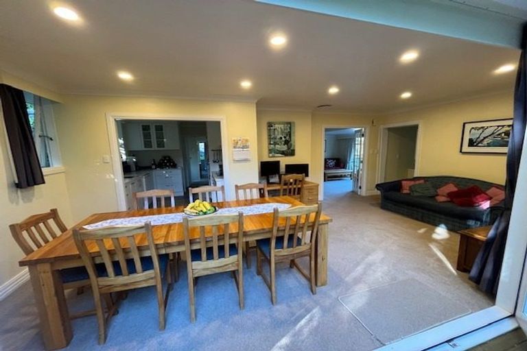 Photo of property in 18 Karachi Crescent, Khandallah, Wellington, 6035