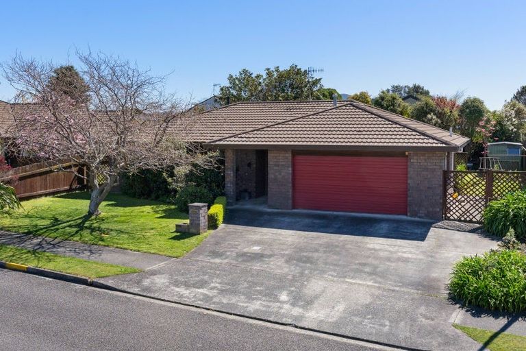 Photo of property in 19 Hadleigh Court, Paraparaumu, 5032