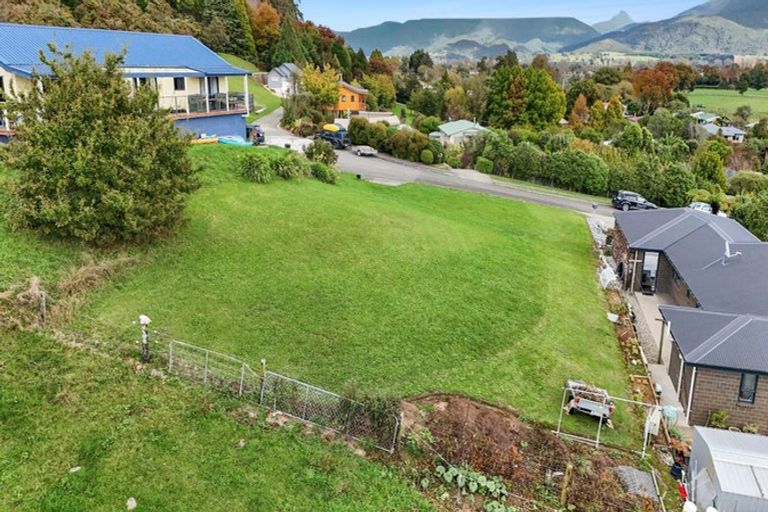 Photo of property in 25 Arapeta Place, Takaka, 7110