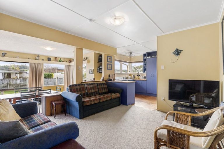 Photo of property in 102 Ruru Street, Whangamata, 3620
