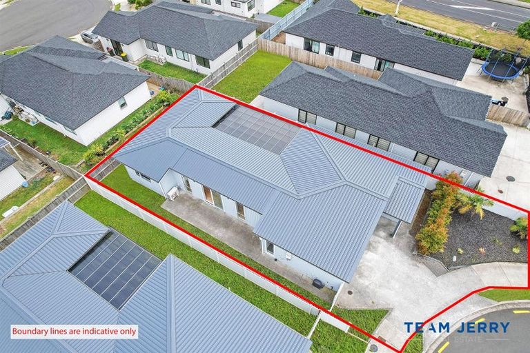 Photo of property in 67 Whare Kauri Road, Papakura, 2110