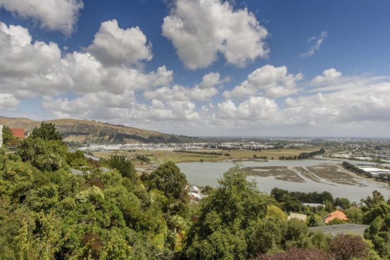 Photo of property in 104 Cannon Hill Crescent, Mount Pleasant, Christchurch, 8081