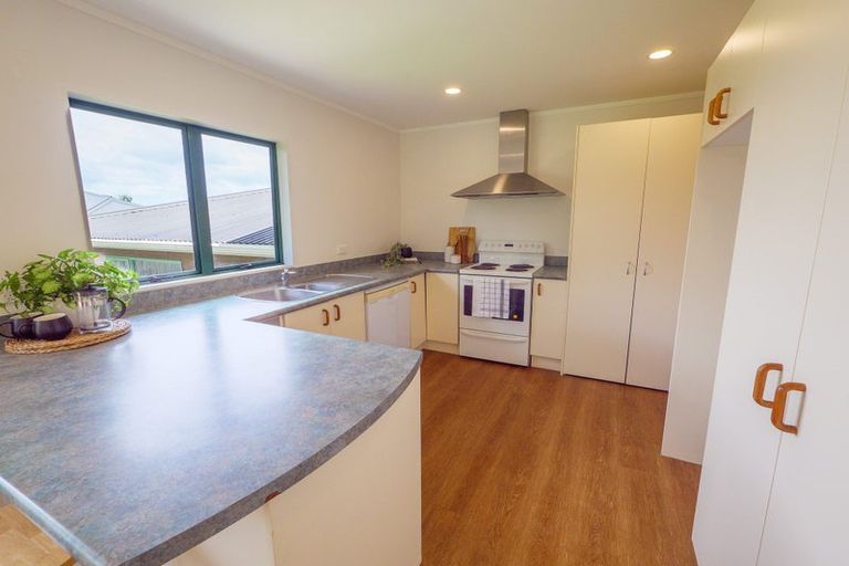 Photo of property in 21 Robinia Place, Snells Beach, 0920