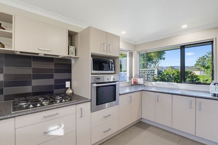 Photo of property in 28b Johnstone Drive, Fitzherbert, Palmerston North, 4410