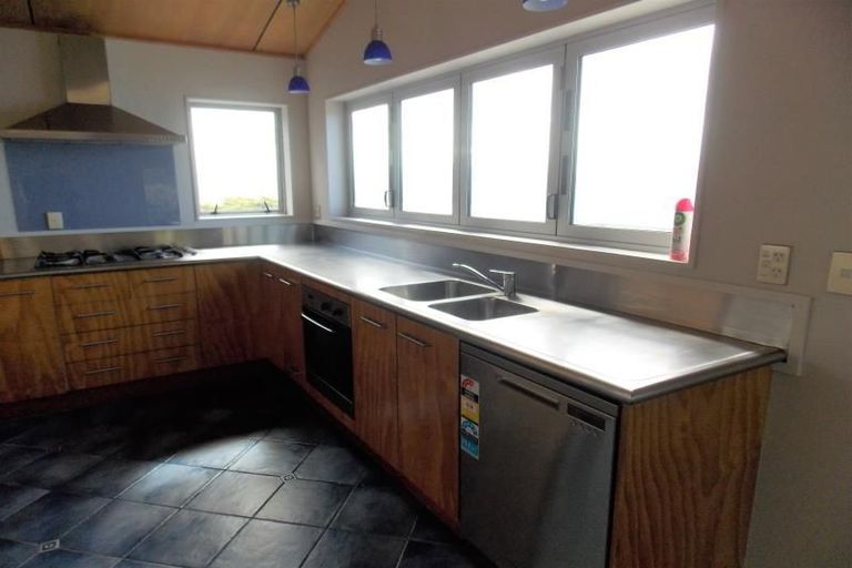 Photo of property in 24 Signallers Grove, Strathmore Park, Wellington, 6022