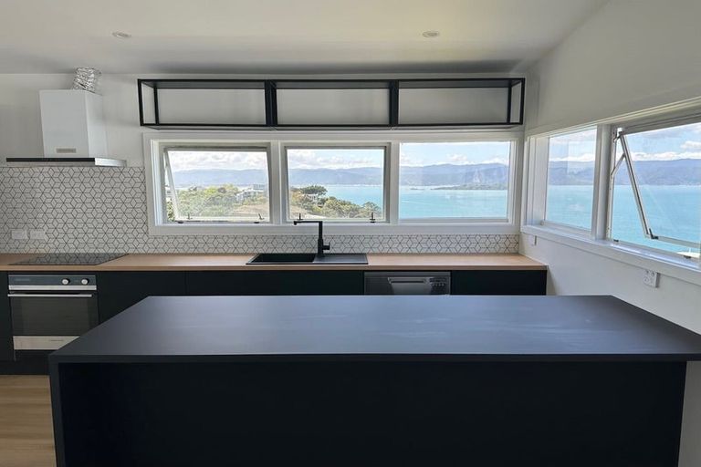 Photo of property in 9 Harbour Park Terrace, Khandallah, Wellington, 6035