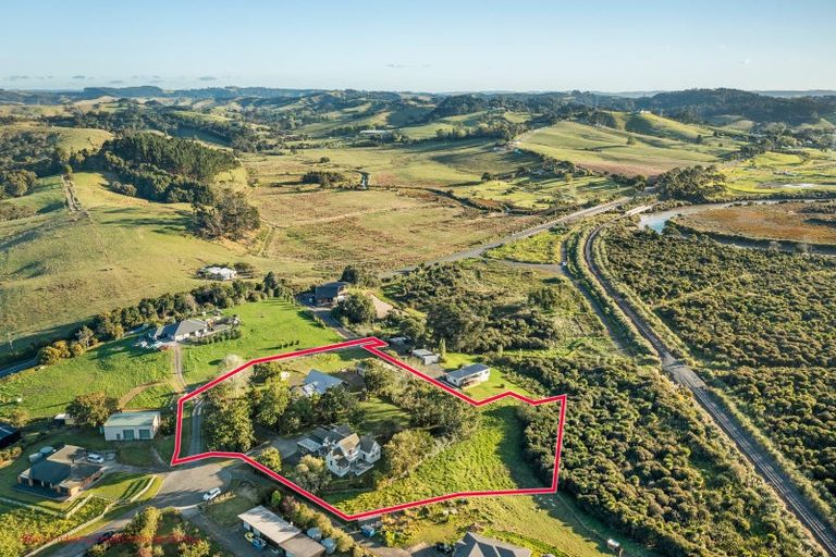 Photo of property in 11 Carol Leon Avenue, Kaukapakapa, 0871