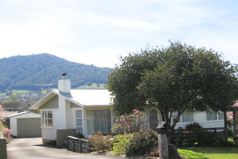 Photo of property in 9 Totaravale Street, Pukehangi, Rotorua, 3015