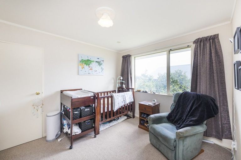 Photo of property in 24 Logan Way, Kelvin Grove, Palmerston North, 4414