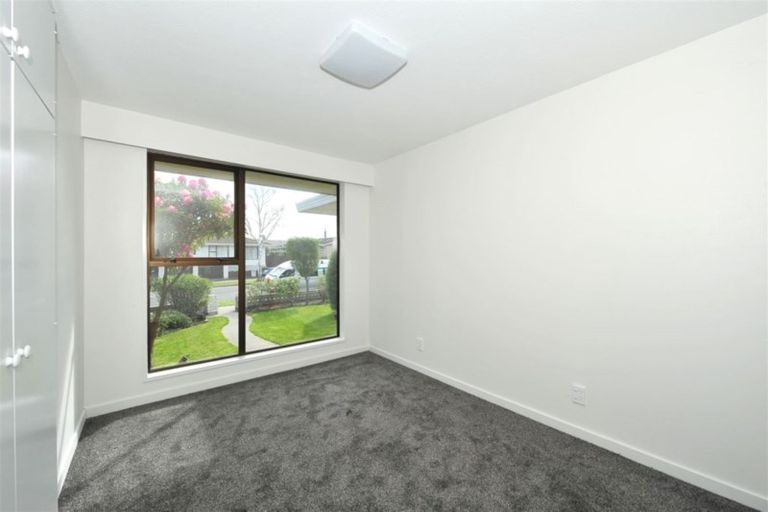Photo of property in 28 Chipping Lane, Redwood, Christchurch, 8051